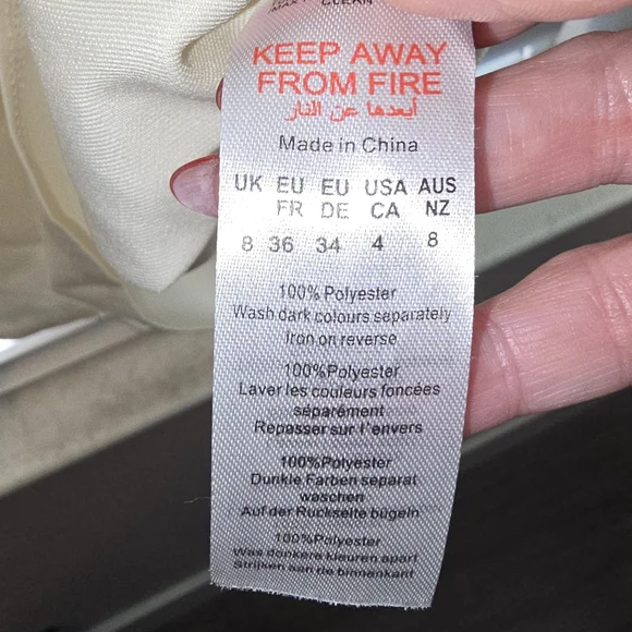 PrettyLittleThing Cream Puff Sleeve Tiered Dress with Tie Front, Boning/corset - Picture 4 of 5